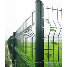 Three Curve Welded Wire Fencing with Peach Post in 50X200mesh